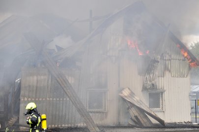 Halle in Warsingsfehn ausgebrannt - Bild 2
