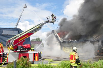 Halle in Warsingsfehn ausgebrannt - Bild 3