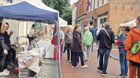 Kunsthandwerkermarkt in der Leeraner Altstadt Lockte Besuchermassen an - Bild 4