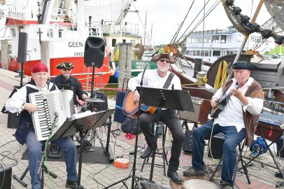 Dritter Hafengottesdienst in Greetsiel - Bild 3