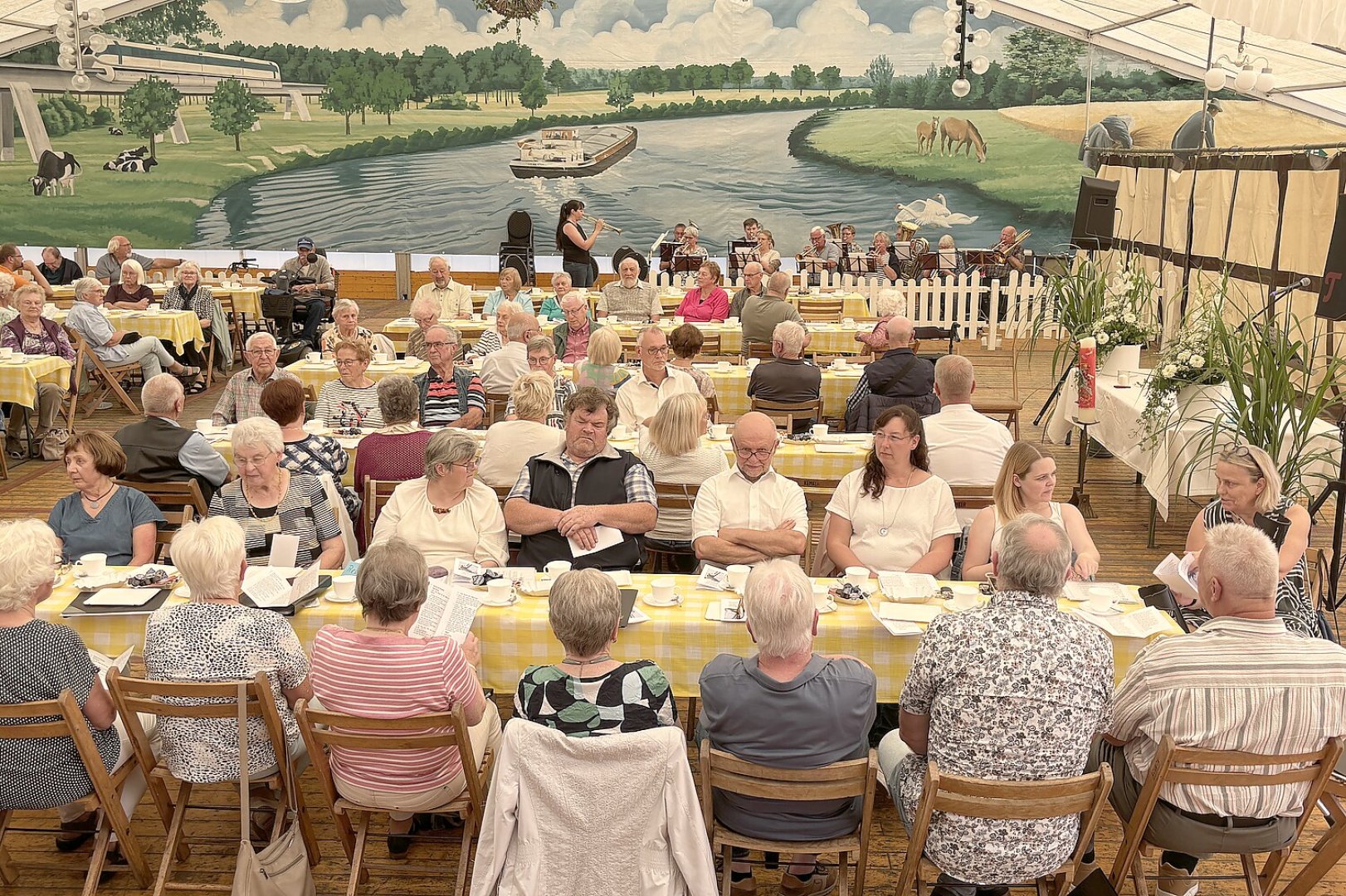 Schützenfest in Ostrhauderfehn eröffnet - Bild 1