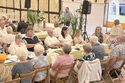 Schützenfest in Ostrhauderfehn eröffnet - Bild 2