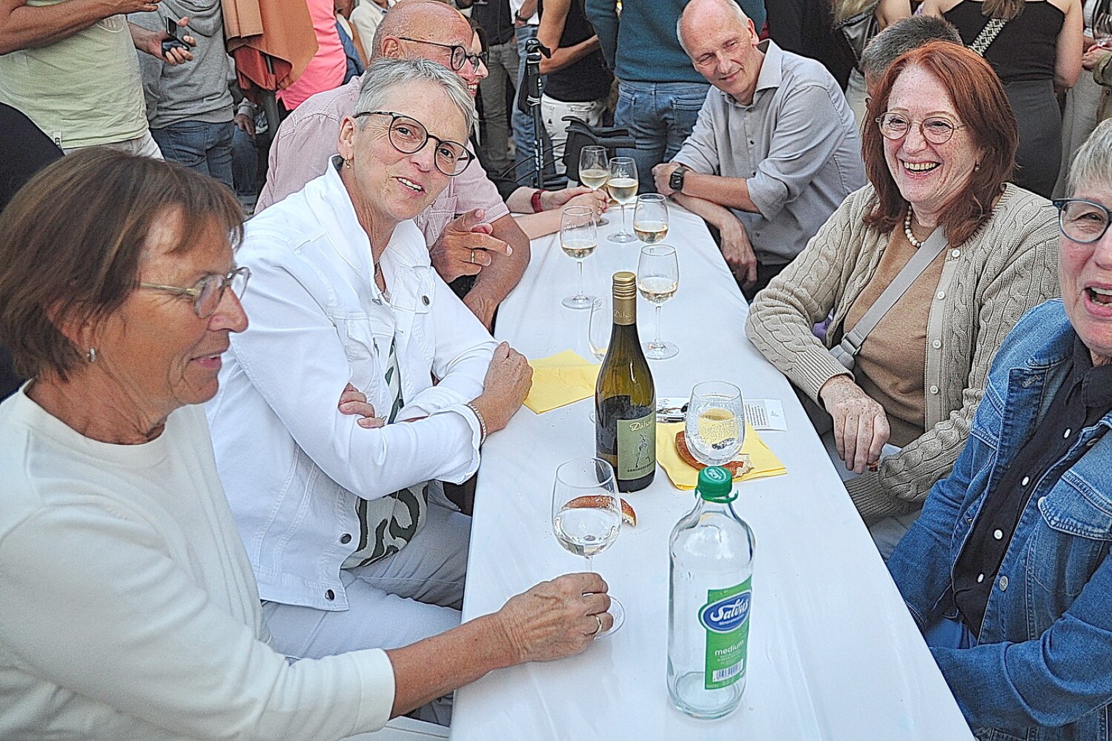 So war der Freitag beim Weinfest in Leer  - Bild 1