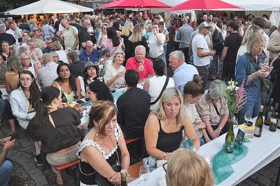 So war der Freitag beim Weinfest in Leer  - Bild 4