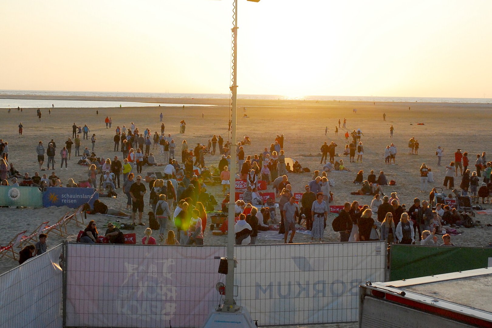 Revolverheld bei den Beach Days Borkum - Teil 1 - Bild 14