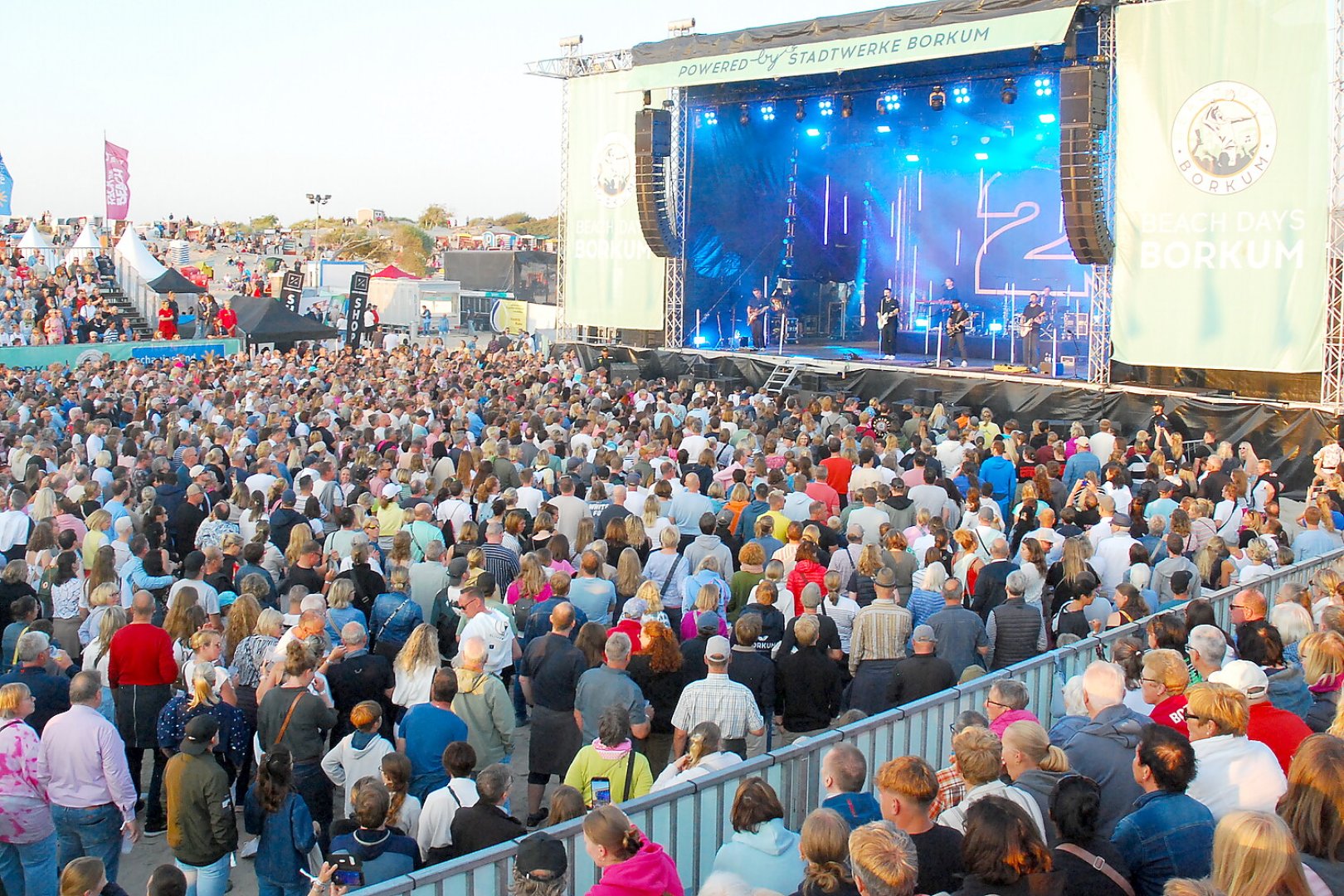 Revolverheld bei den Beach Days Borkum - Teil 1 - Bild 17