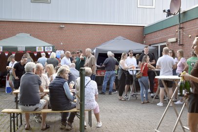 Bingum feiert ausgelassen das Bierfest - Bild 3