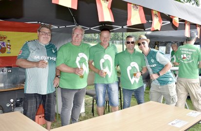 Bingum feiert ausgelassen das Bierfest - Bild 4