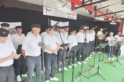 Der Sonntag beim Treffen der Traditionsschiffe in Leer - Bild 2