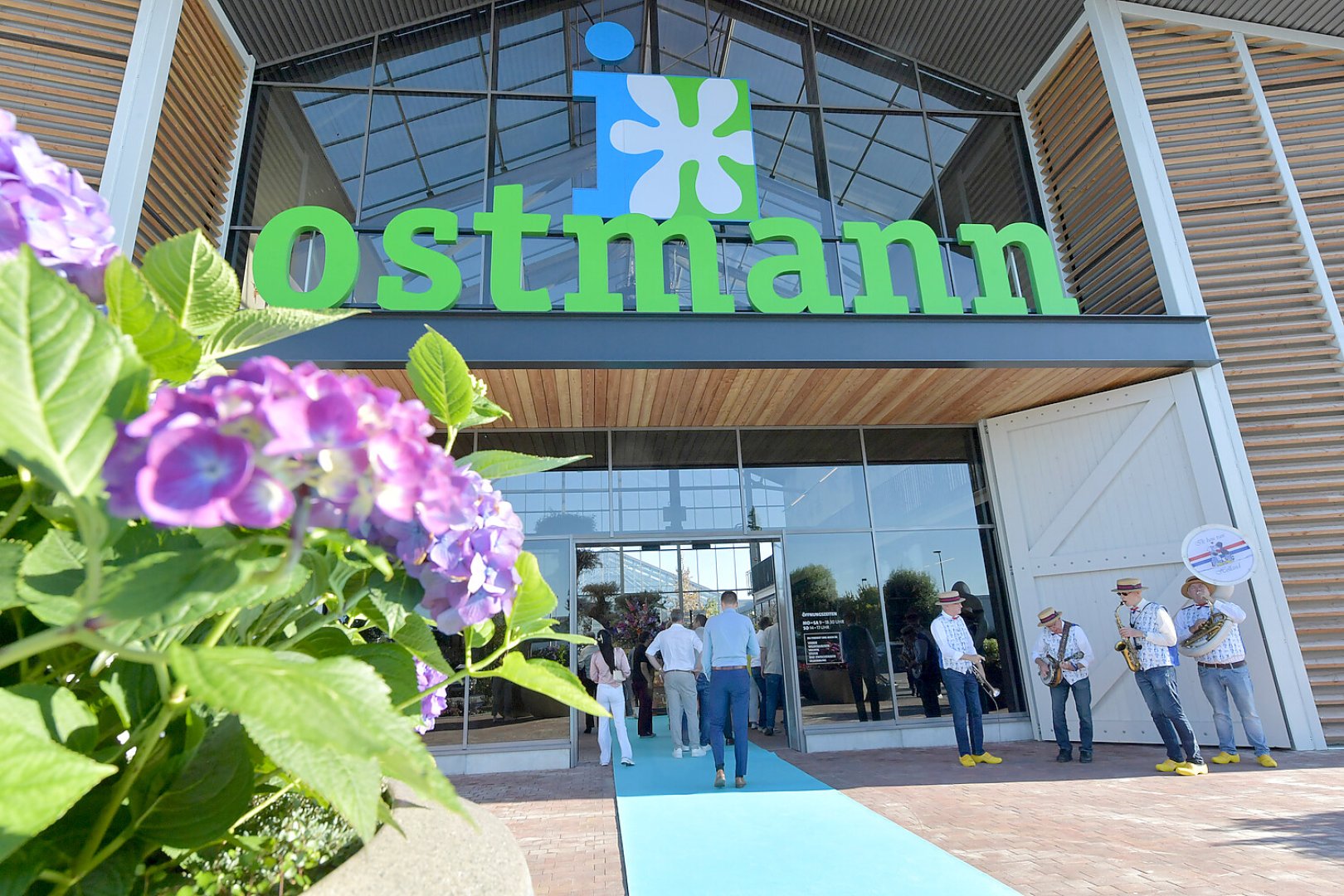 Ostmann-Eröffnung in Emden - Bild 7