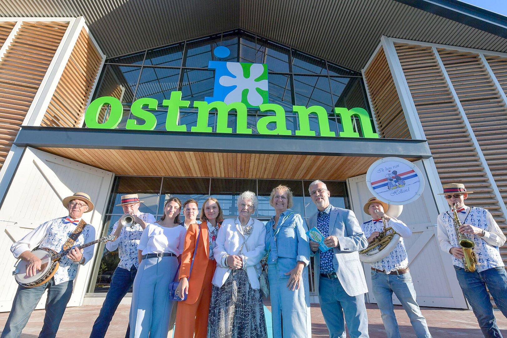 Ostmann-Eröffnung in Emden - Bild 14
