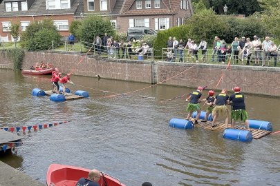 Erstes Floß-Tauziehen in Hinte - Bild 7