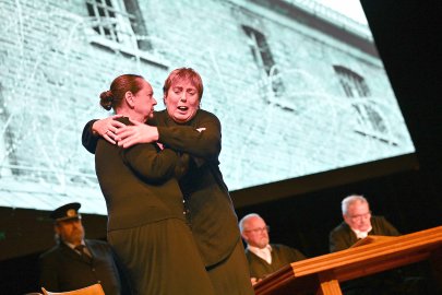 Generalprobe "Das rote Kleid" in Emden - Bild 39