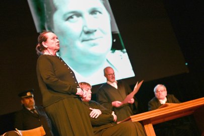 Generalprobe "Das rote Kleid" in Emden - Bild 40