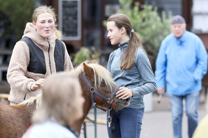 Erntedankfest auf dem Neuen Markt in Emden - Bild 41