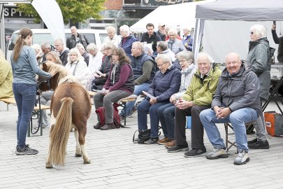 Erntedankfest auf dem Neuen Markt in Emden - Bild 48