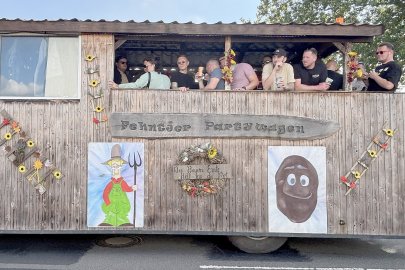 Bilder vom Ernteumzug durch Völlenerkönigsfehn - Bild 3