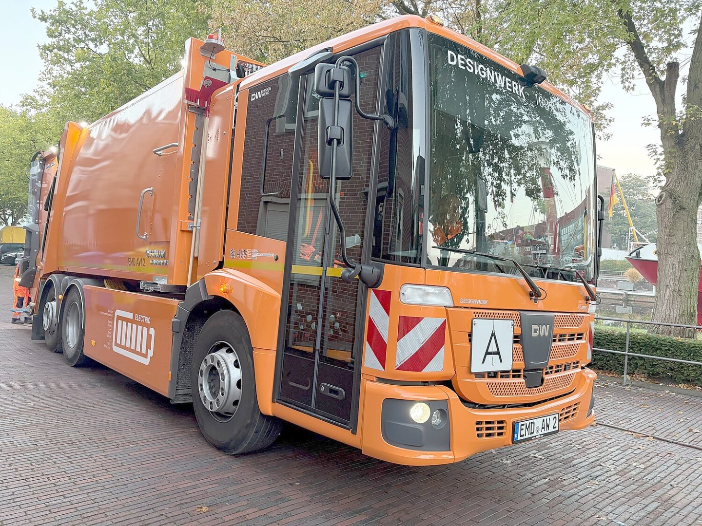 So sauber rollt die Müllabfuhr durch Emden - Bild 1