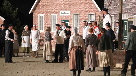 Premiere Timmel unner Strom mit Bildergalerie - Bild 17