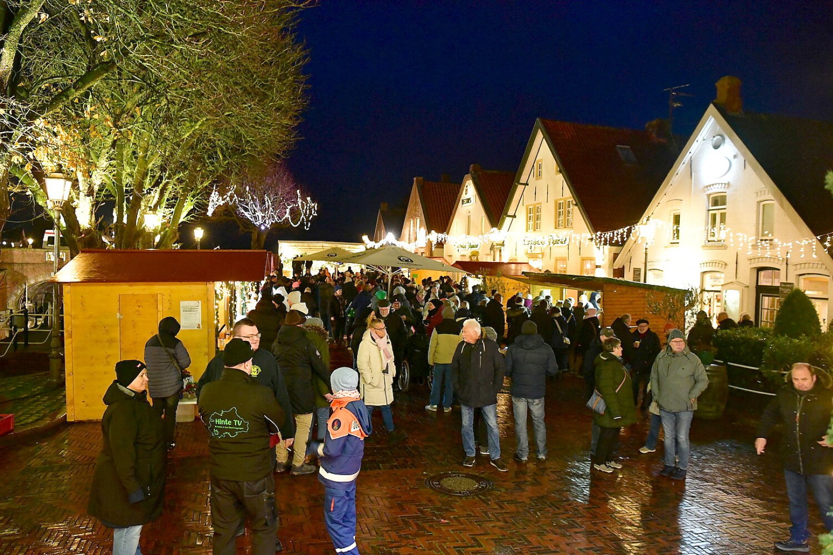 So schön ist es auf dem Weihnachtsmarkt in Greetsiel - Bild 1