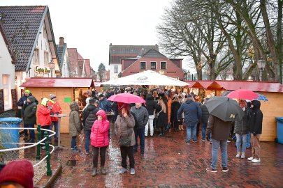 So schön ist es auf dem Weihnachtsmarkt in Greetsiel - Bild 2