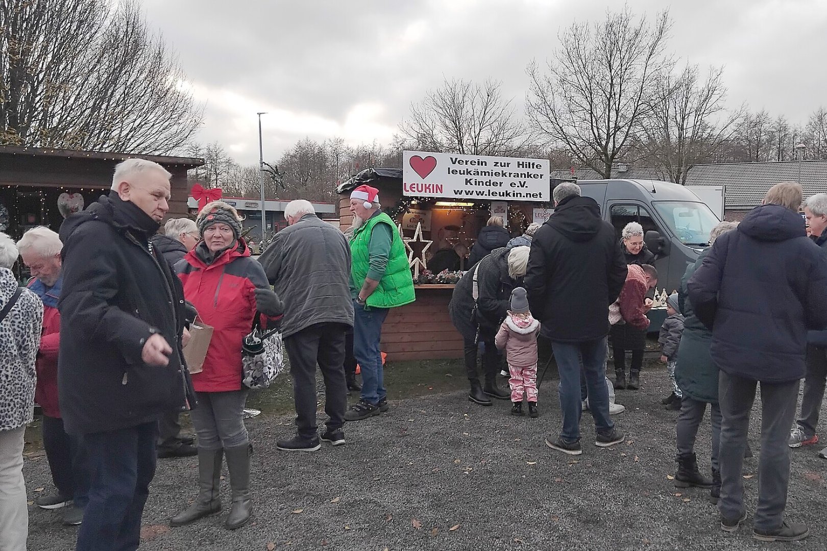  Duft von Waffeln und Punsch lockt Ostrhauderfehn - Bild 1