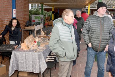 Lüttje Wiehnachtsmarkt in Hollen - Bild 2