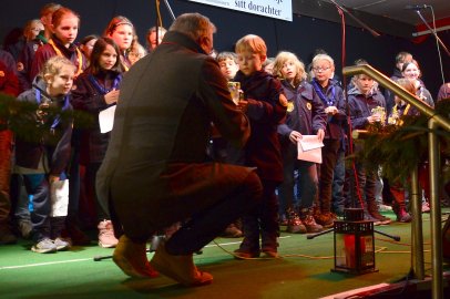 Friedenslicht übergeben - Bild 2