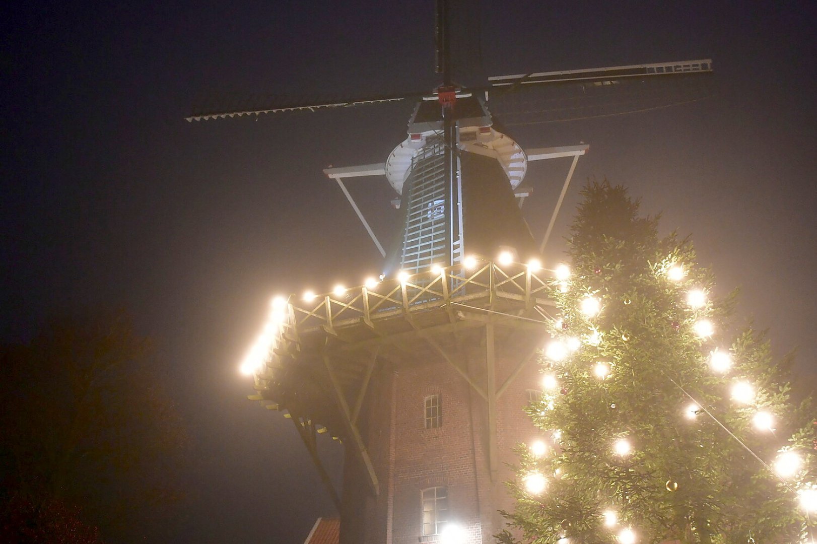 Möhlenwiehnacht in Rysum - Bild 1