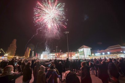 Feuerwerksshow in Ostrhauderfehn - Bild 11