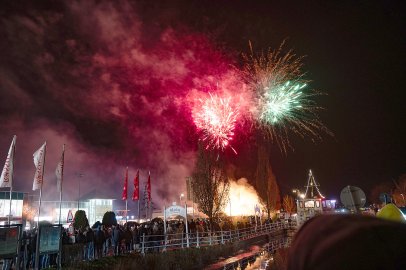 Feuerwerksshow in Ostrhauderfehn - Bild 18