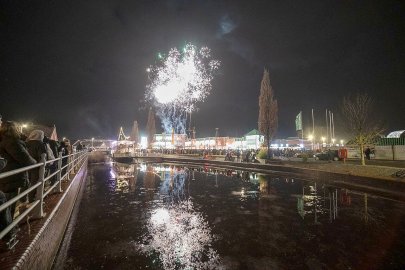 Feuerwerksshow in Ostrhauderfehn - Bild 25