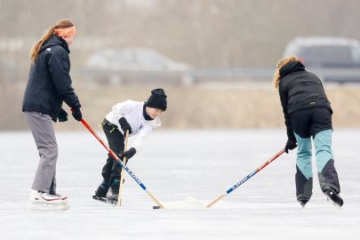 Großer Winterspaß beim Schöfeln in Neermoor - Bild 4