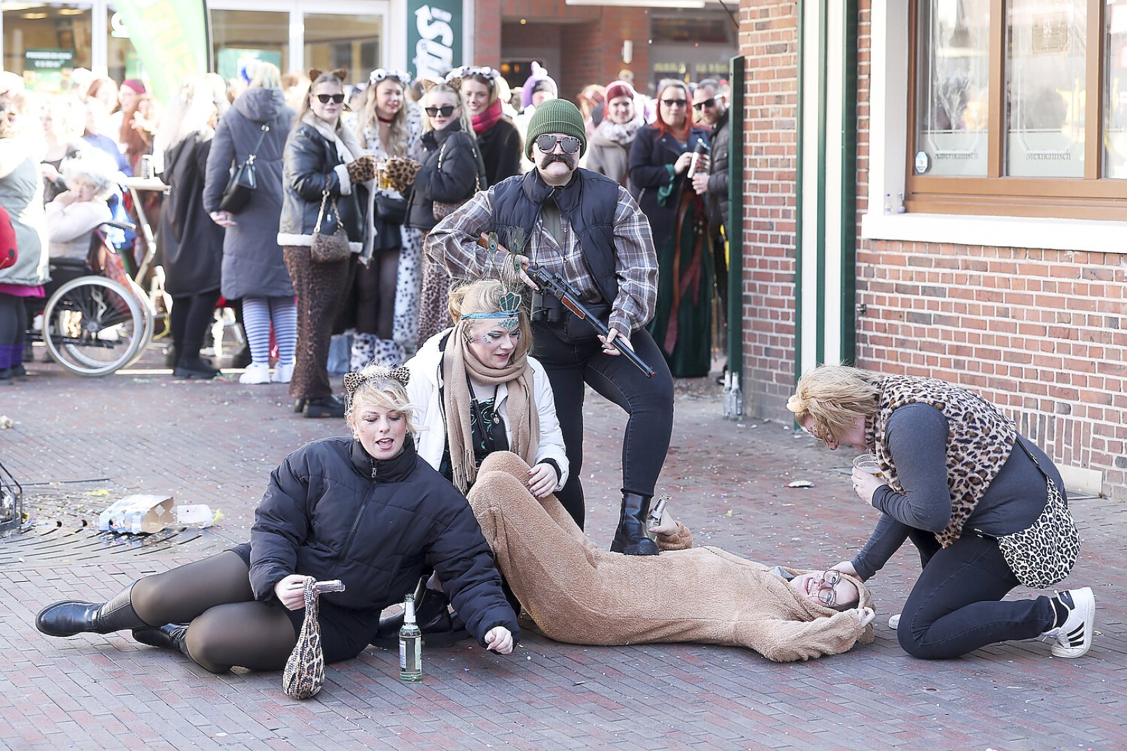 Bildergalerie Pappnasenball - Bild 5