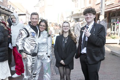 Bildergalerie Pappnasenball - Bild 22