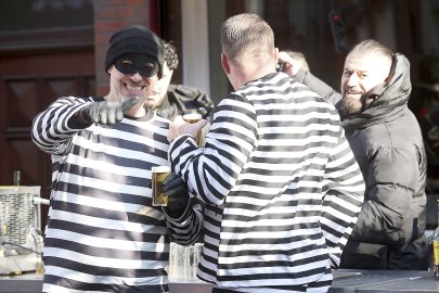 Bildergalerie Pappnasenball - Bild 25