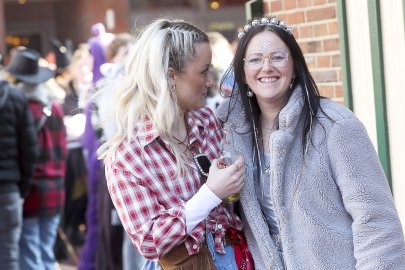 Bildergalerie Pappnasenball - Bild 50