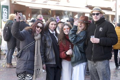 Bildergalerie Pappnasenball - Bild 57