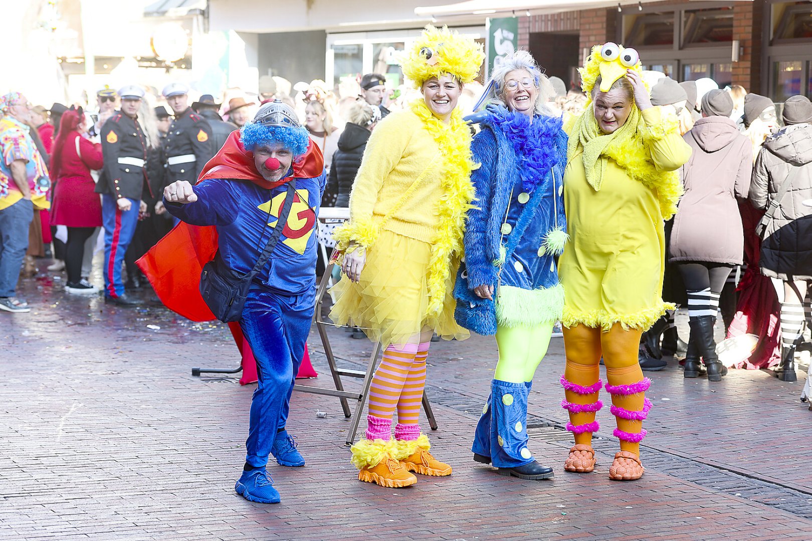 Bildergalerie Pappnasenball - Bild 80