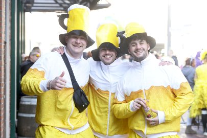 Bildergalerie Pappnasenball - Bild 85