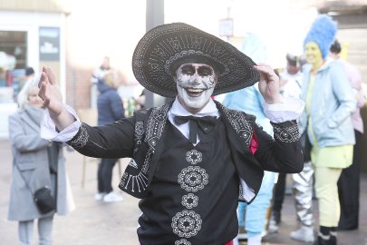 Bildergalerie Pappnasenball - Bild 109