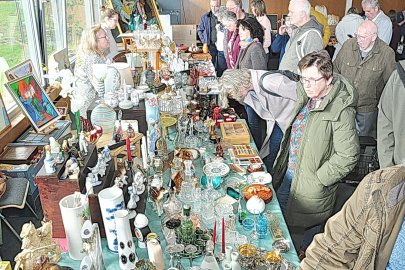 Antikmarkt in Leer lockt Besucher an - Bild 4