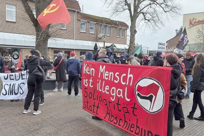 Protest gegen Ausländerbehörde in Leer - Bild 2