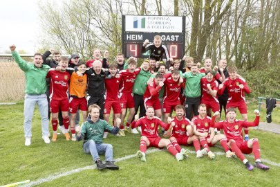 Pewsum siegt 4:0 vor 1000 Zuschauern - Bild 3