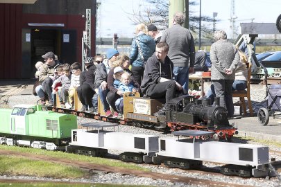 Andampfen der Emder Minibahn - Bild 2