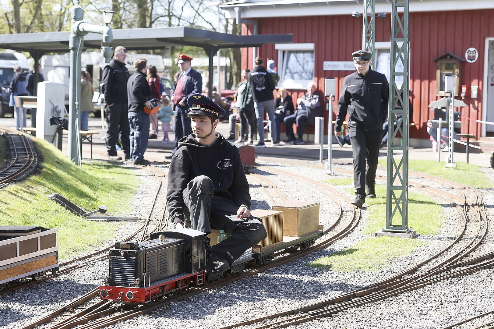 Andampfen der Emder Minibahn - Bild 3