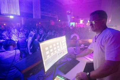 Mamas füllen das "Moods" in Emden - Bild 2