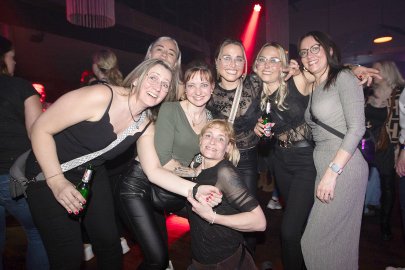 Mamas füllen das "Moods" in Emden - Bild 3