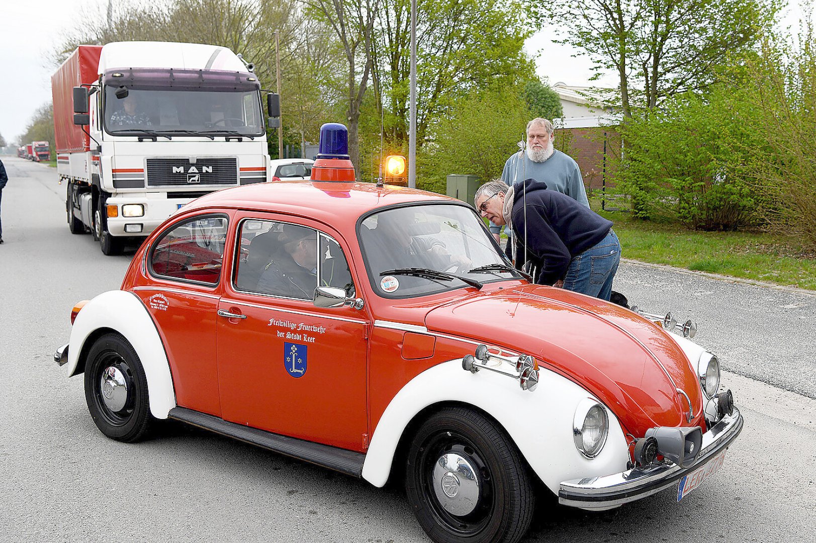 Frühlingsausfahrt: Lkw-Veteranen erobern die Straßen in Ostfriesland zurück - Bild 1