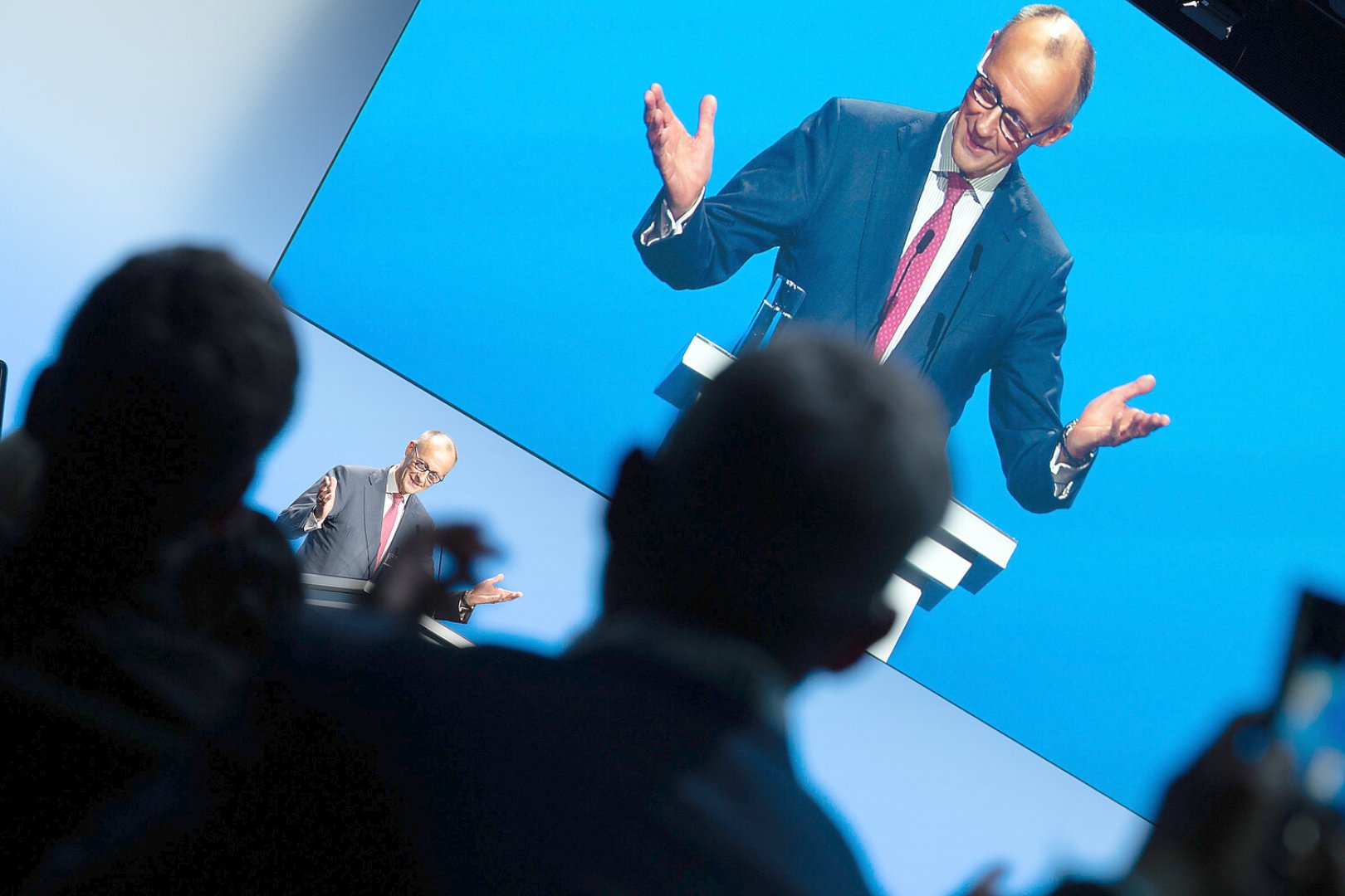 Bundeskanzler Merz in Emden (Konferenz) - Bild 1